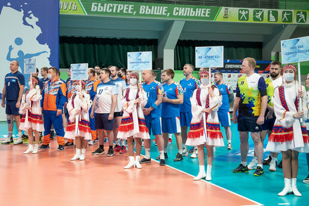 ОАО «Севернефтегазпром» представил свою команду на открытии благотворительного турнира по волейболу